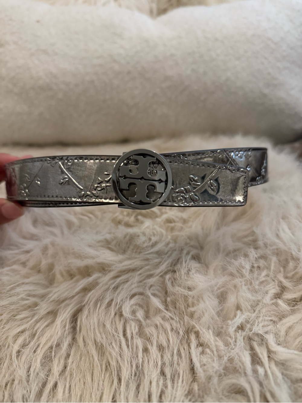 Tory Burch
Miller Floral Embossed Metallic Belt